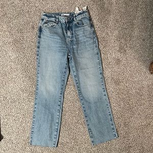 ZARA HIGH RISE STRAIGHT JEAN SIZE 6